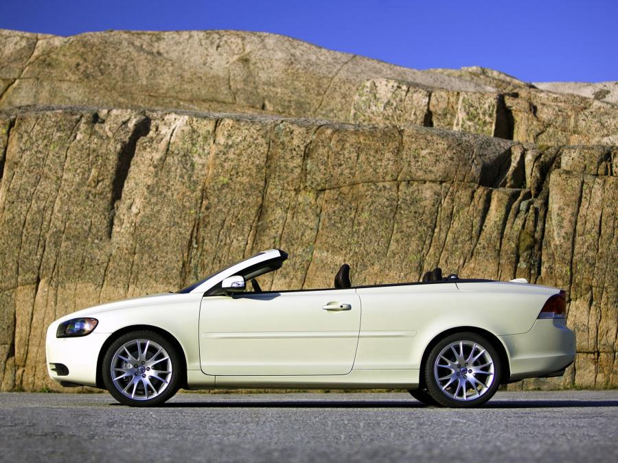  Volvo C70 T5 2005 года  (фото 31 из 93)